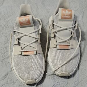 Adidas Light Gray and Peach Athletic Shoes